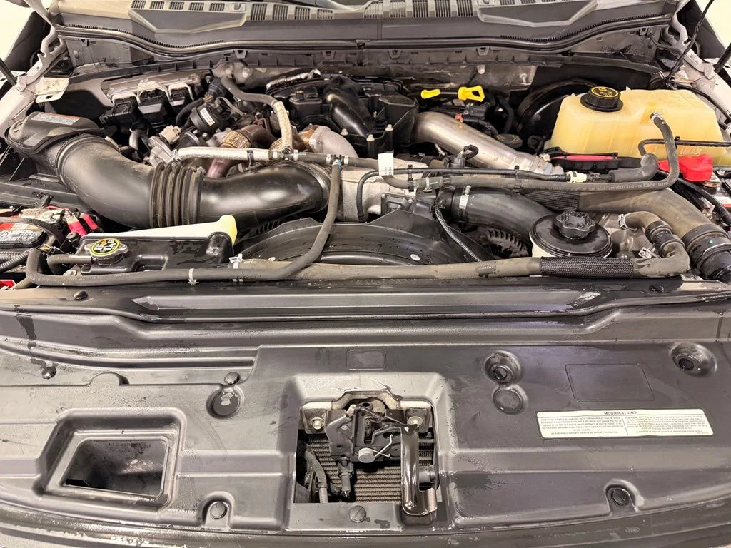 Used 2019 White Ford Lariat image 6