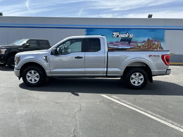 Used 2023 Silver Ford  image 5