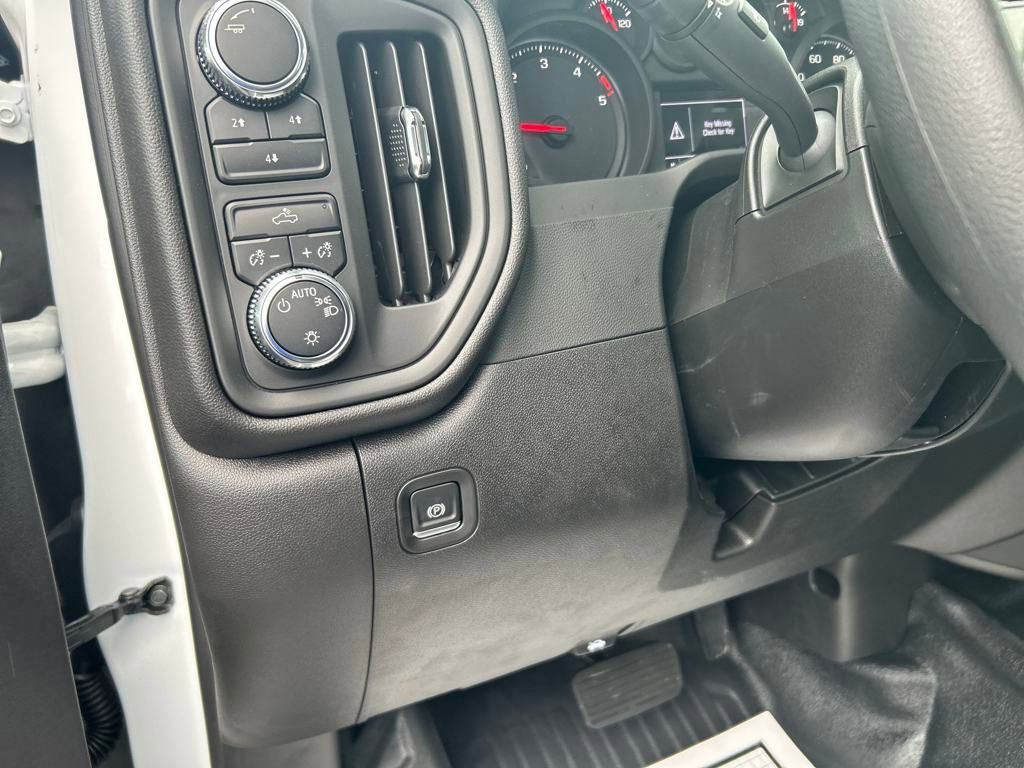 2025 GMC Sierra 2500HD Pro - Photo 14