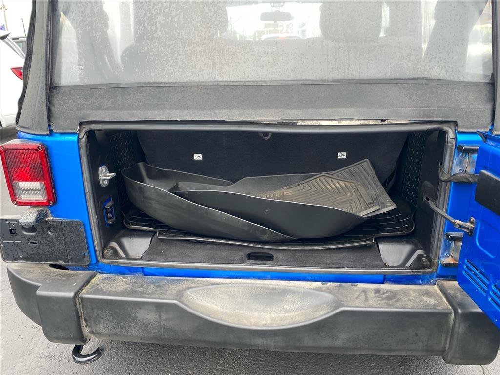 Used 2016 Hydro Blue Pearlcoat Jeep Sport image 21