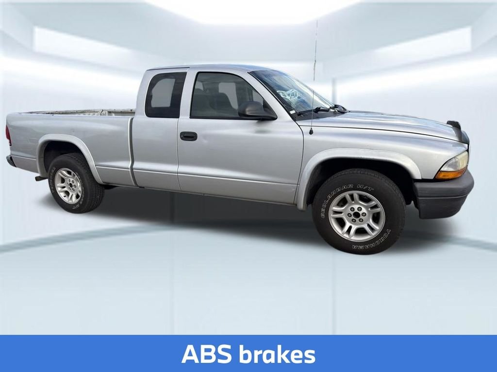 Used 2003  Dodge Base image 14