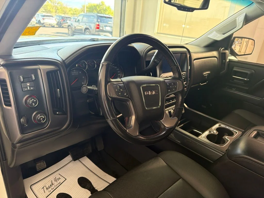 Used 2015 White Diamond Tricoat GMC SLT image 19