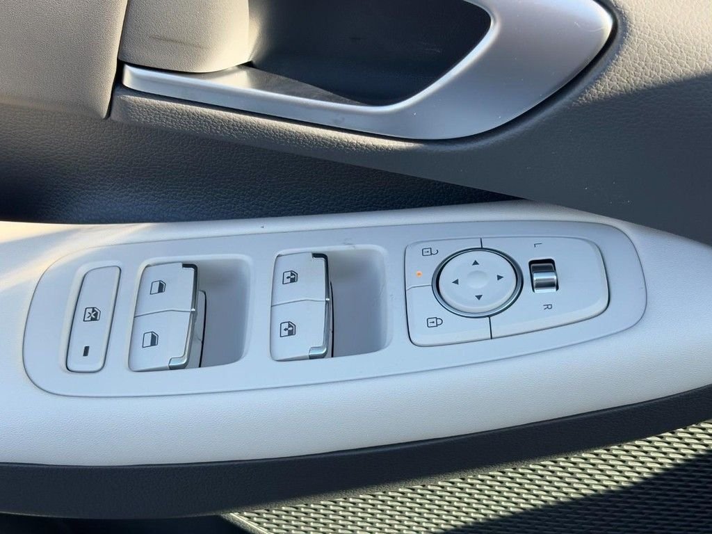 Certified Used 2026 White Hyundai SEL Sport image 18