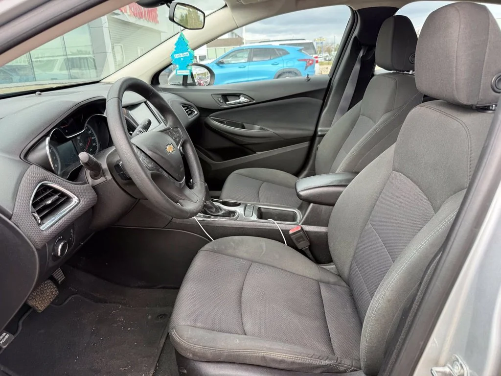 Used 2017 Silver Chevrolet LT image 15