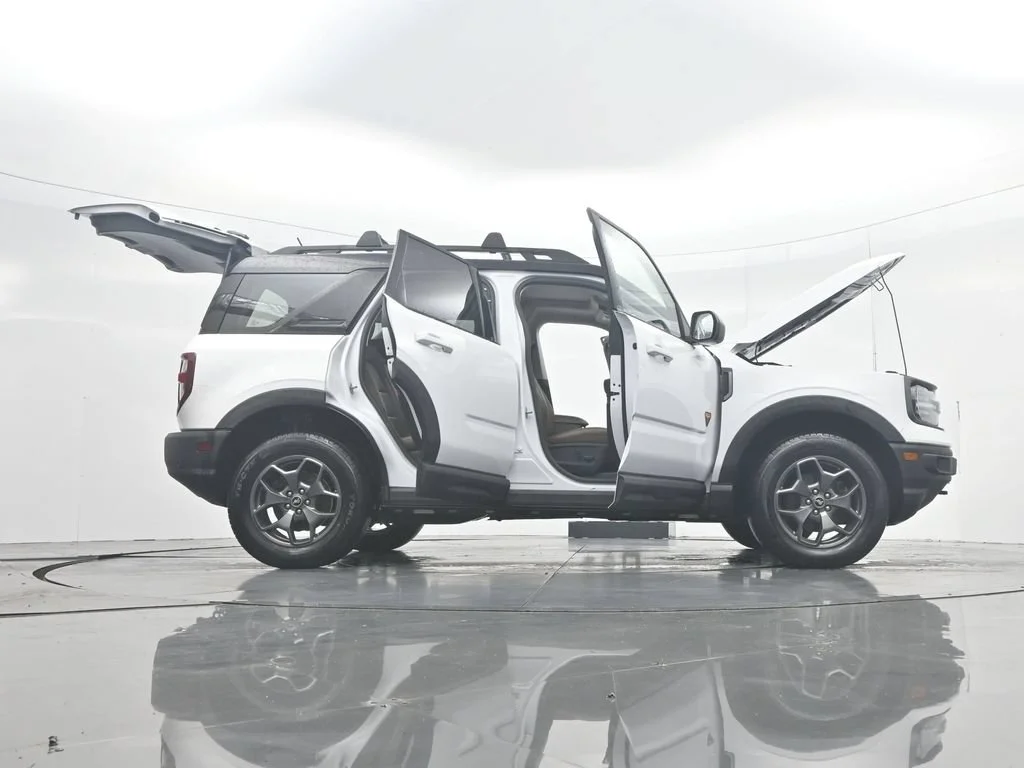 Certified Used 2021 Oxford White Ford Badlands image 58