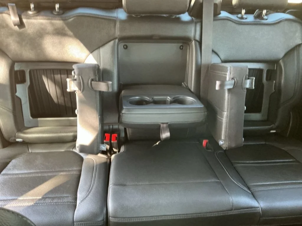 Used 2021 WHITE FROST TRICOAT GMC Denali image 33