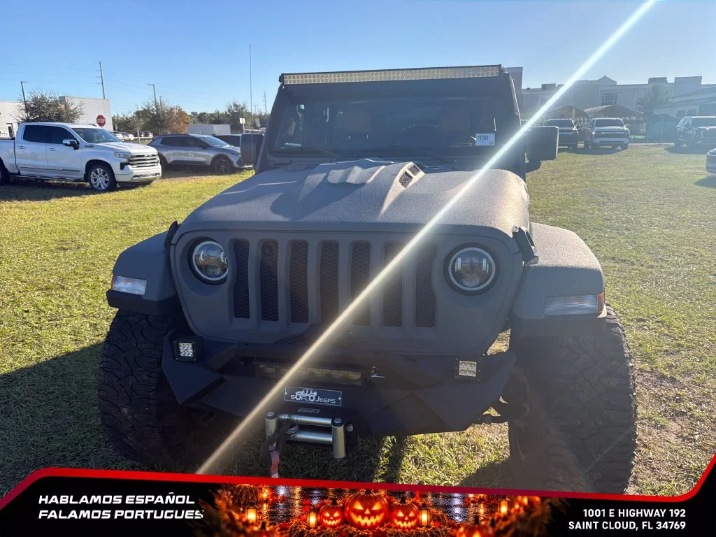 Used 2018  Jeep Sport S image 8