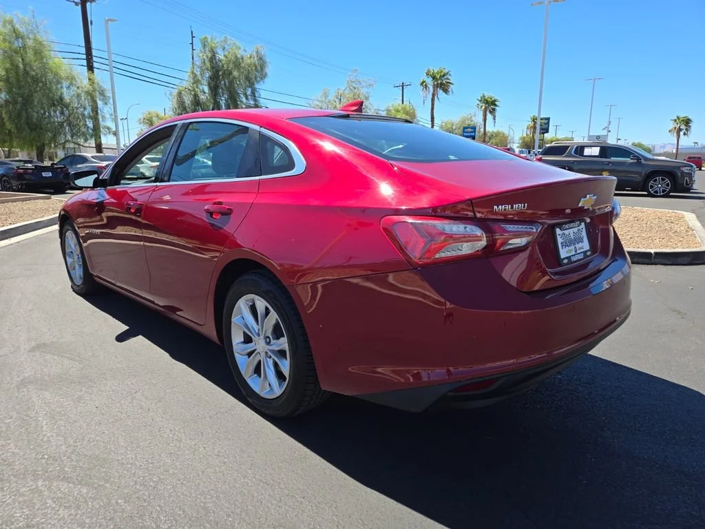 Used 2020 CAJUN RED TINTCOAT Chevrolet LT image 4