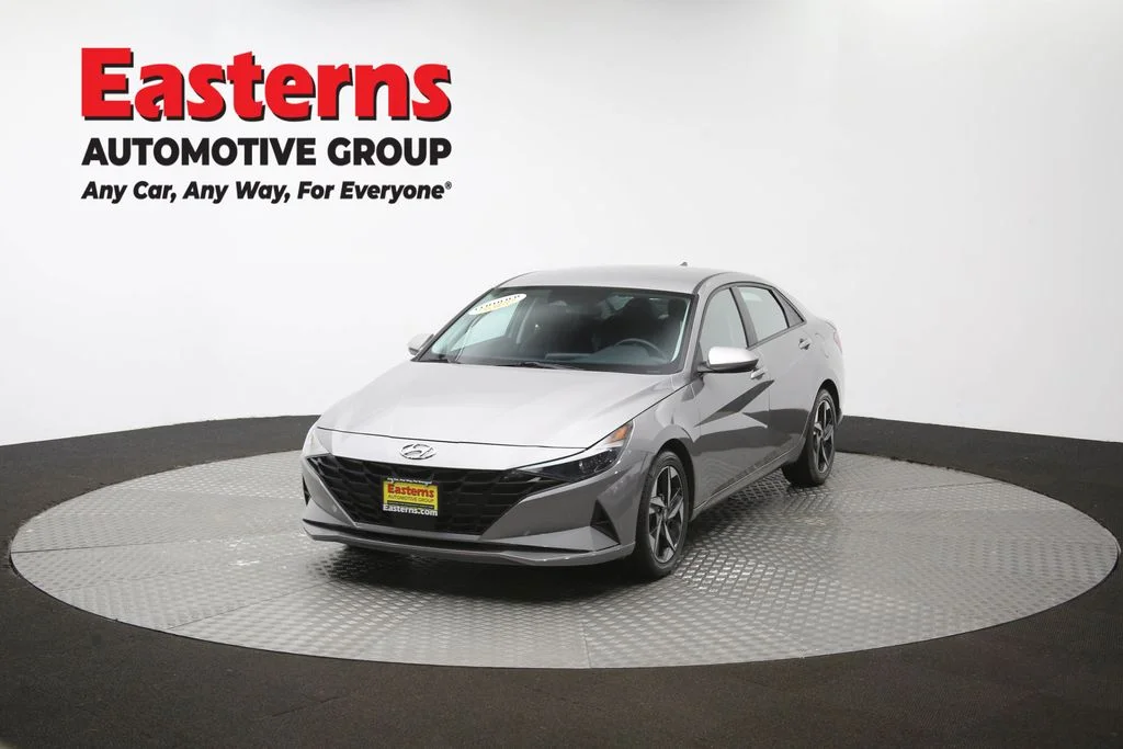 Used 2023 Silver Hyundai SEL image 49