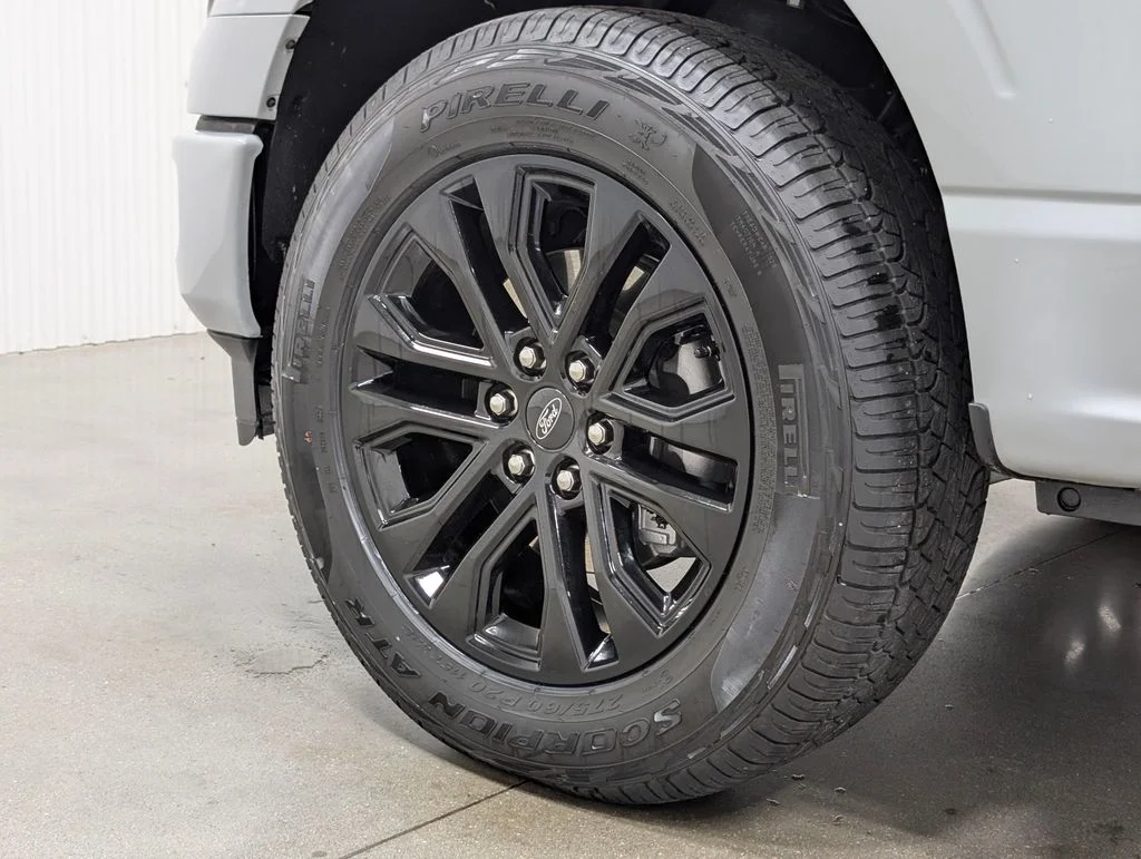 New 2026 Avalanche Ford XLT image 2