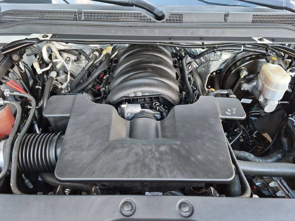 Used 2018 White GMC Denali image 37