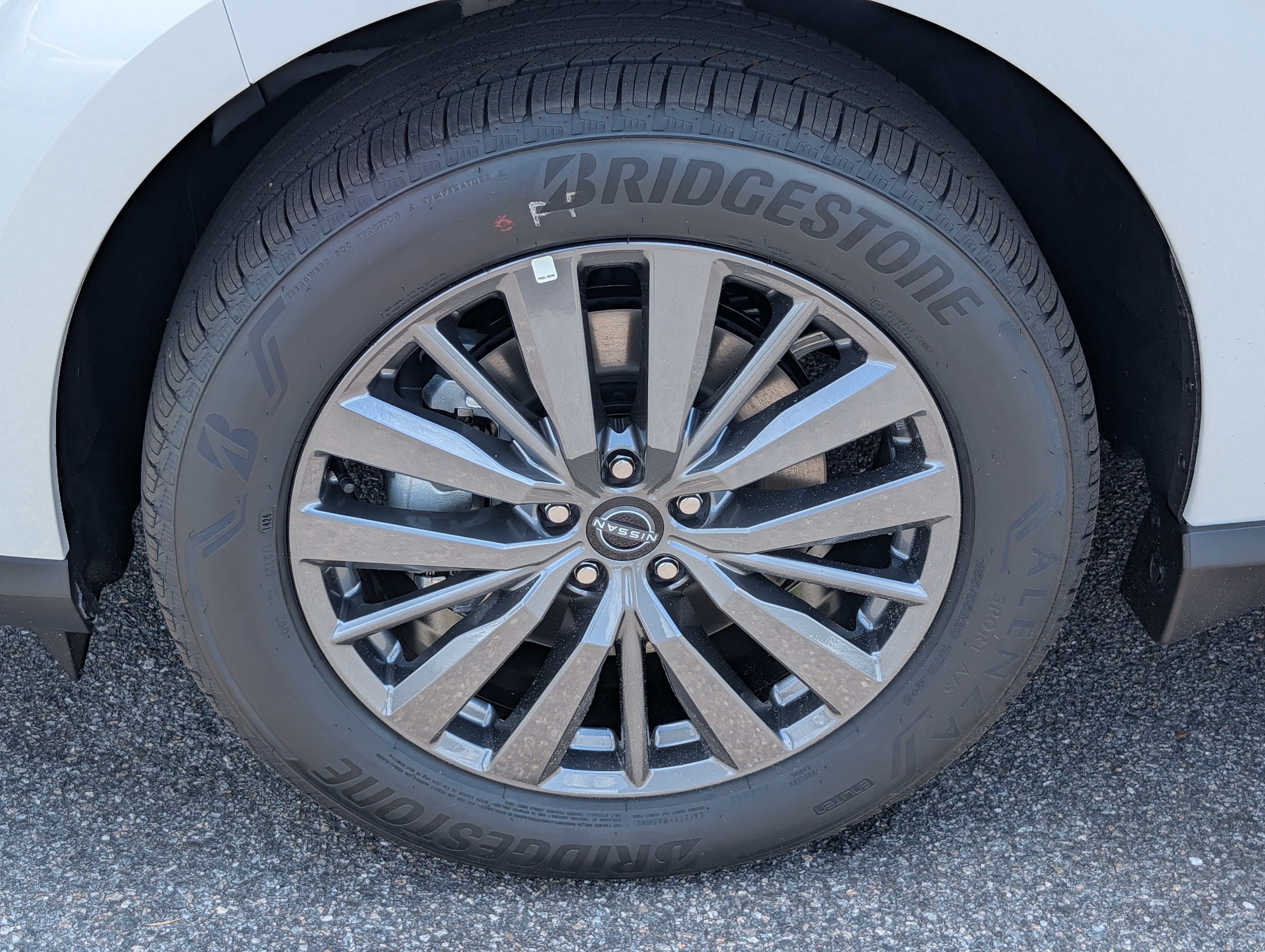 New 2026 Everest White Pearl TriCoat Nissan SL image 13