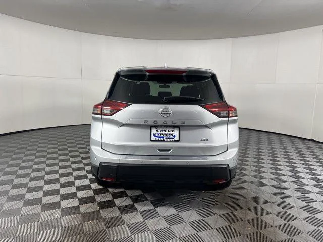 2025 Nissan Rogue SV - Photo 6