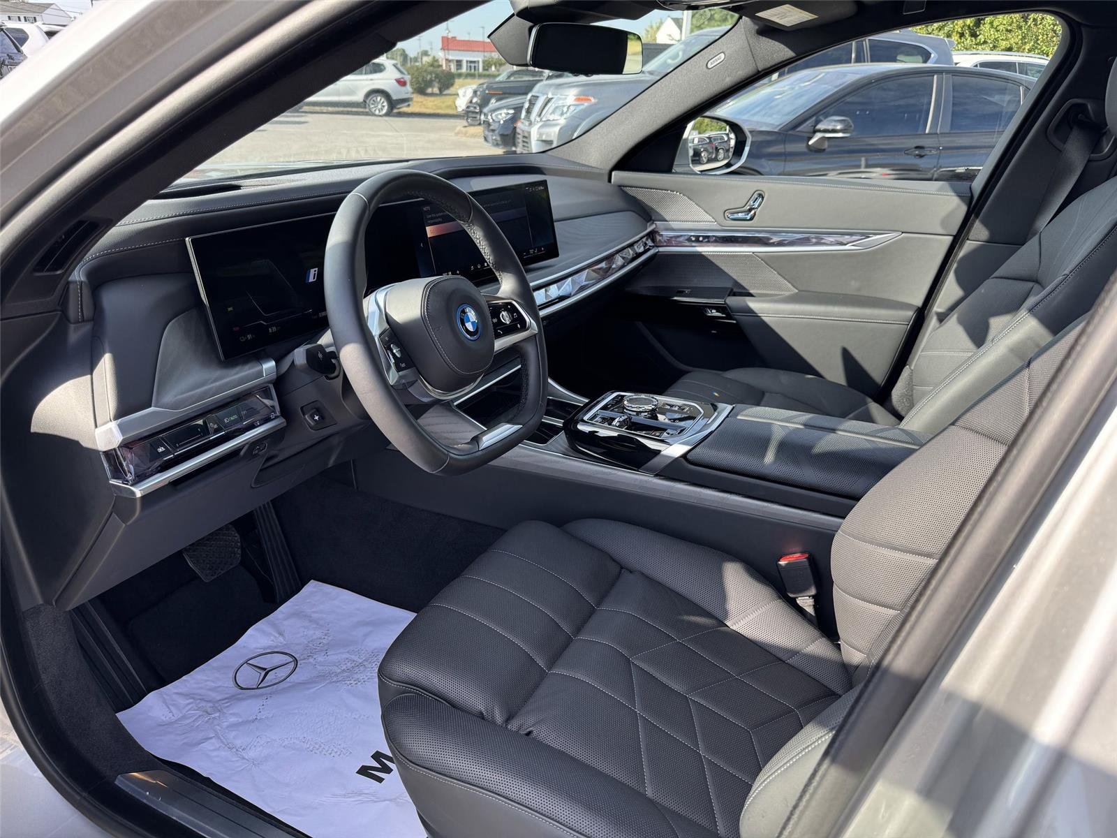 2024 BMW i7 Base - Photo 12