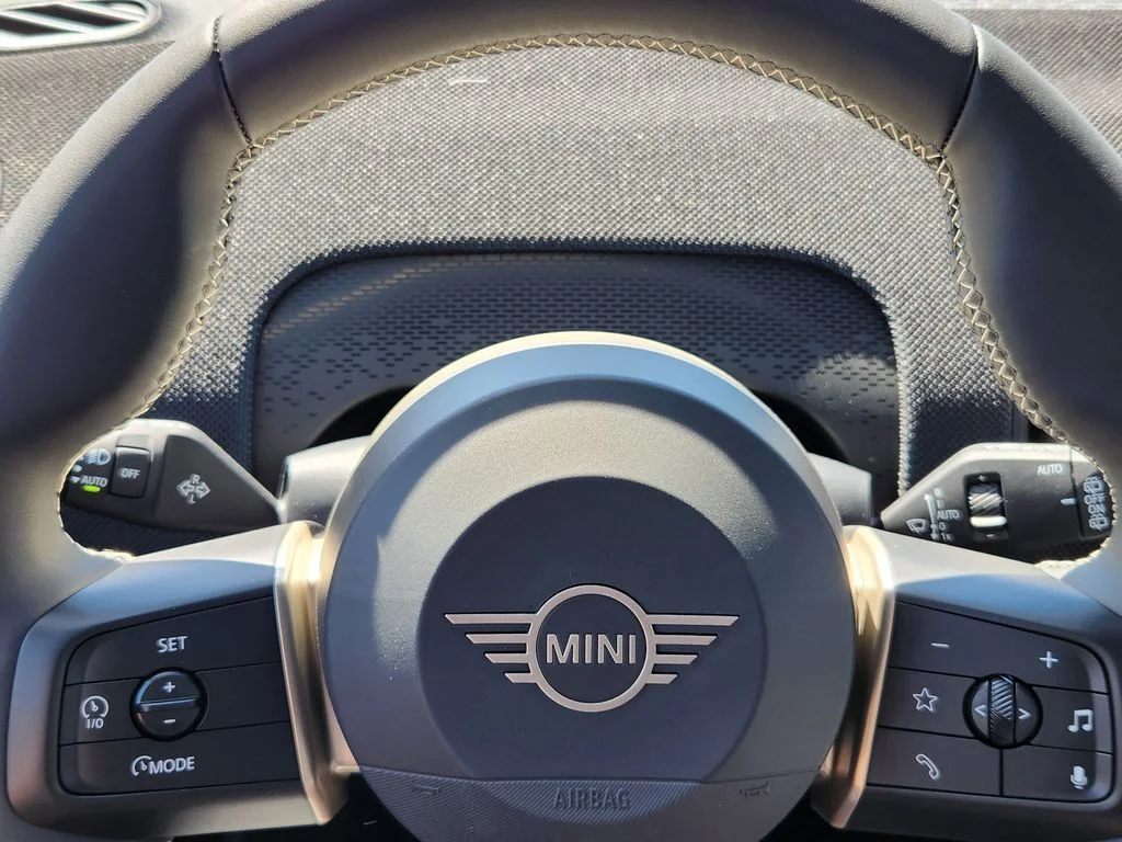 New 2027 Blazing Blue Metallic MINI S Oxford Edition image 12