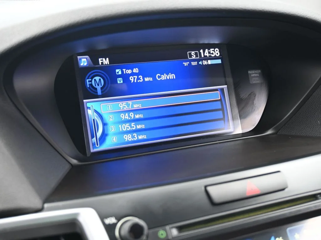 Used 2017 Black Acura V6 image 23