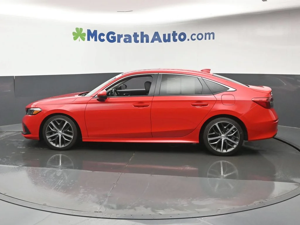 Used 2024 Red Honda Touring image 23