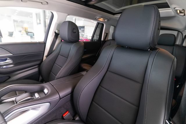 New 2026 Polar White Mercedes-Benz GLS 450 image 45