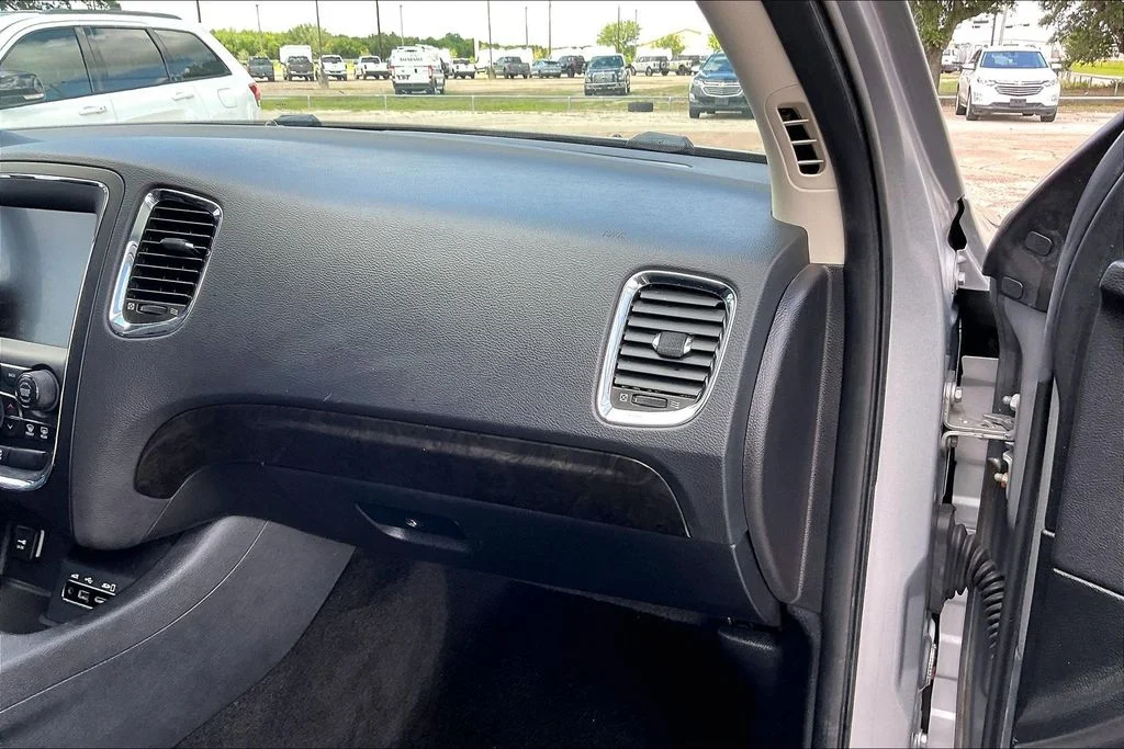 Used 2015 Silver Dodge Limited image 23