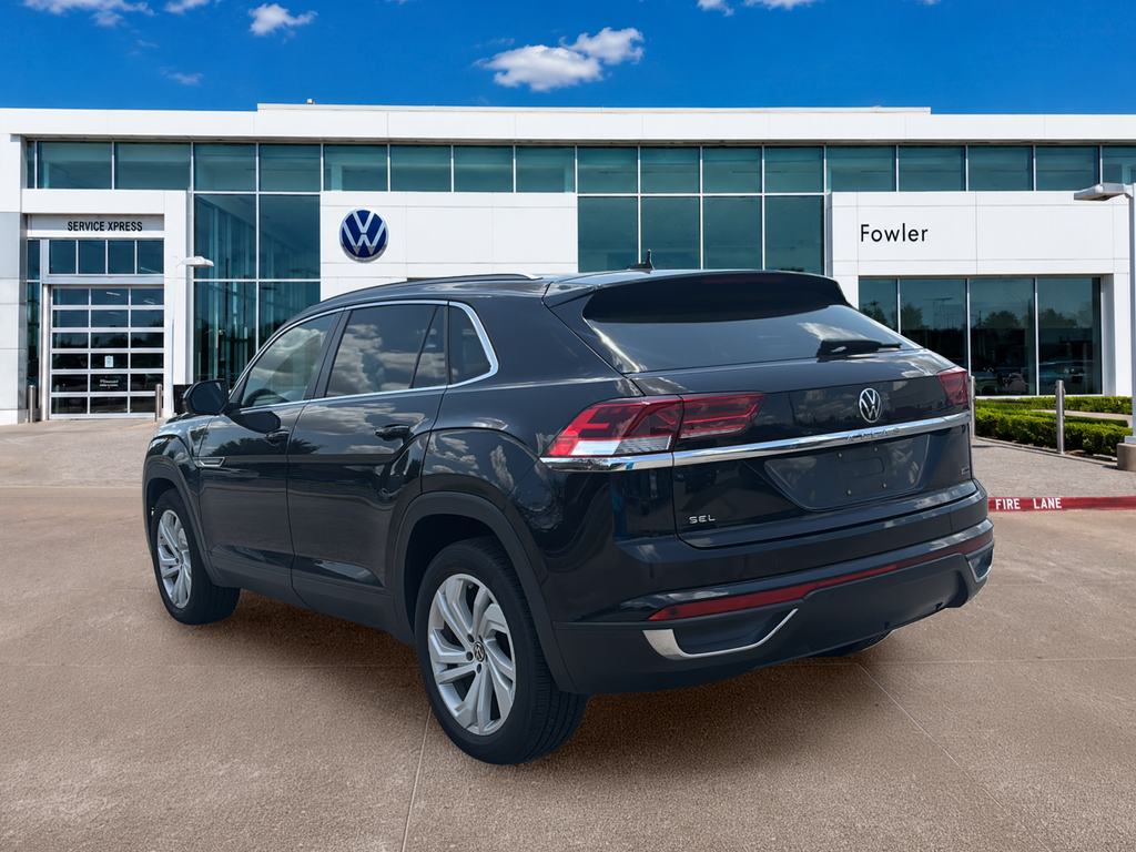 Used 2021 Black Volkswagen 2.0T SEL image 7