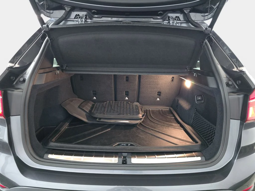 Used 2019 Gray BMW xDrive28i image 14