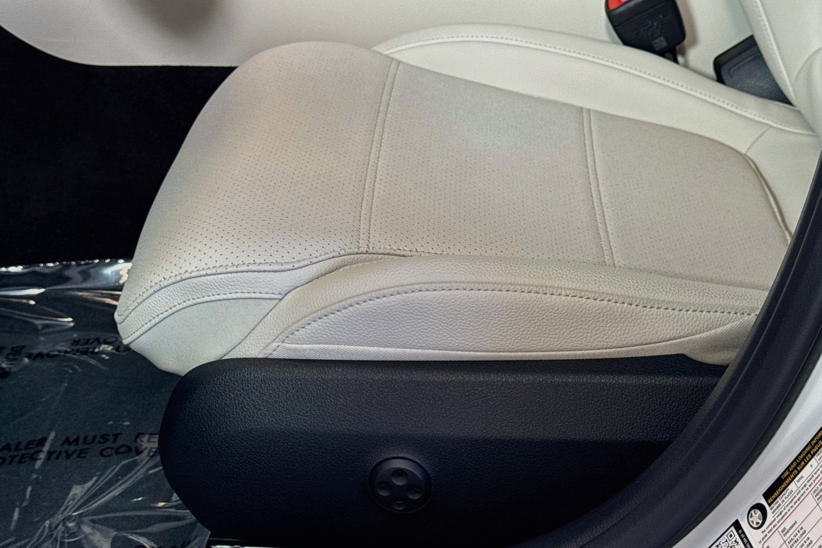 New 2026 Polar White Mercedes-Benz C 300 image 17