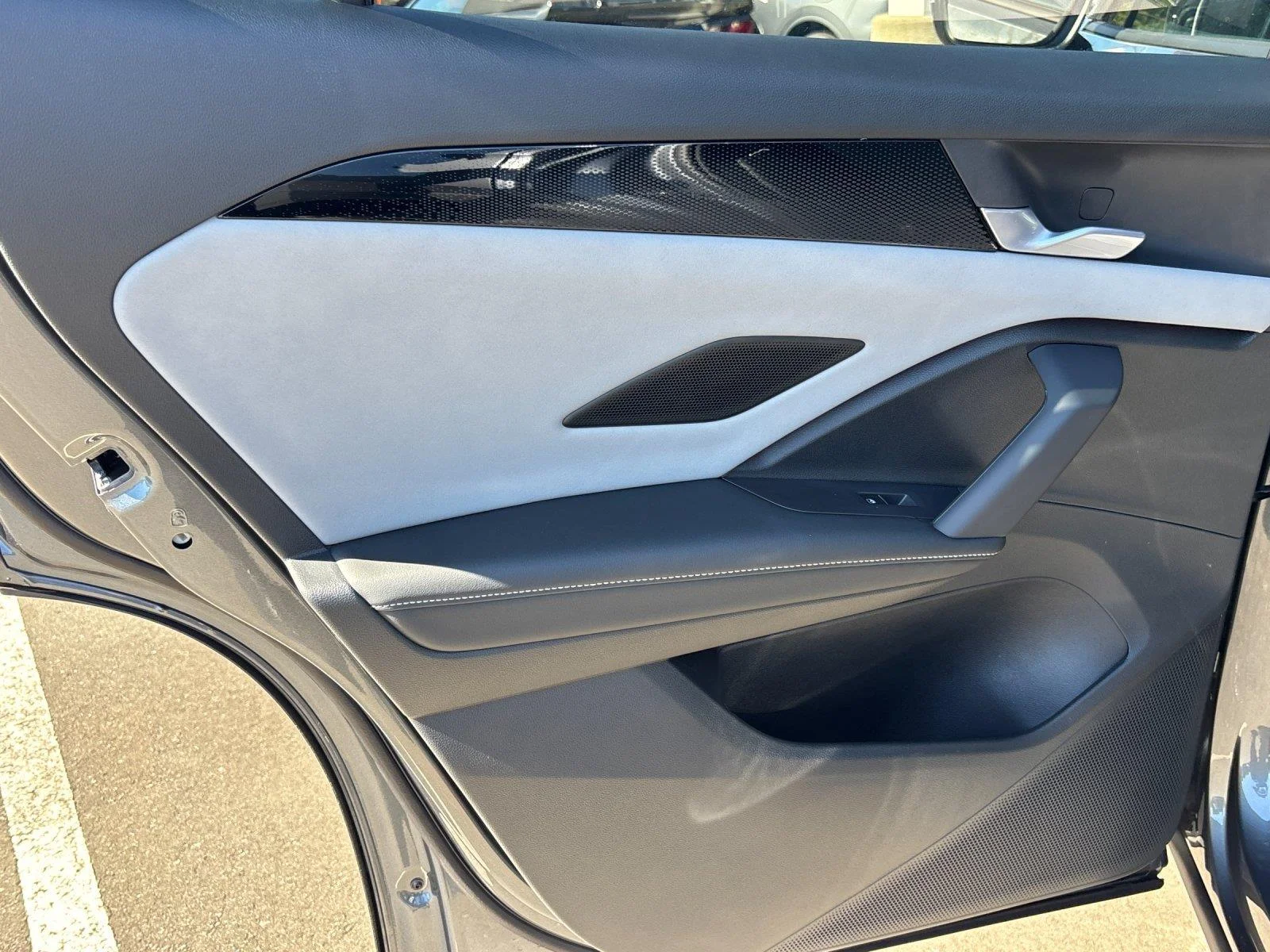 New 2026 Platinum Gray Metallic Volkswagen SE image 30