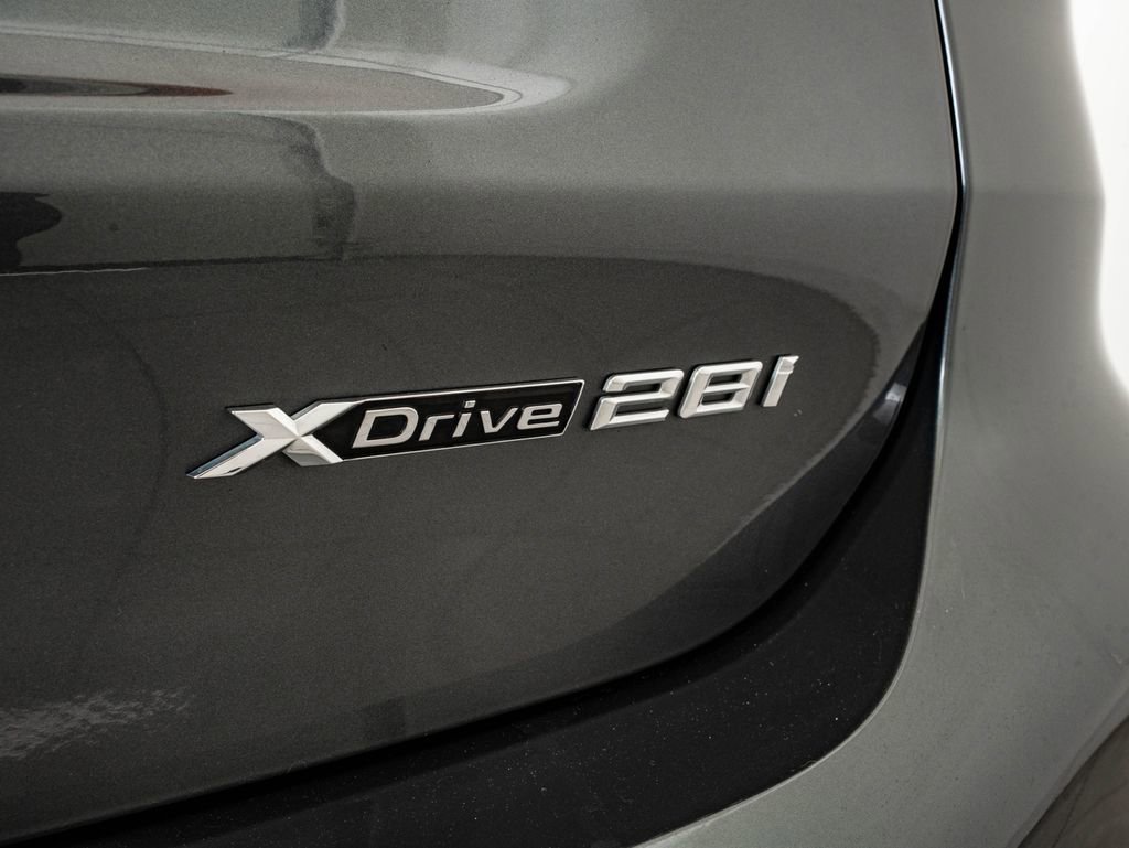 Used 2021 Mineral Gray Metallic BMW xDrive28i image 17