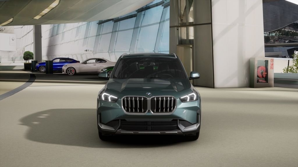 New 2026 Cape York Green Metallic BMW xDrive28i image 27
