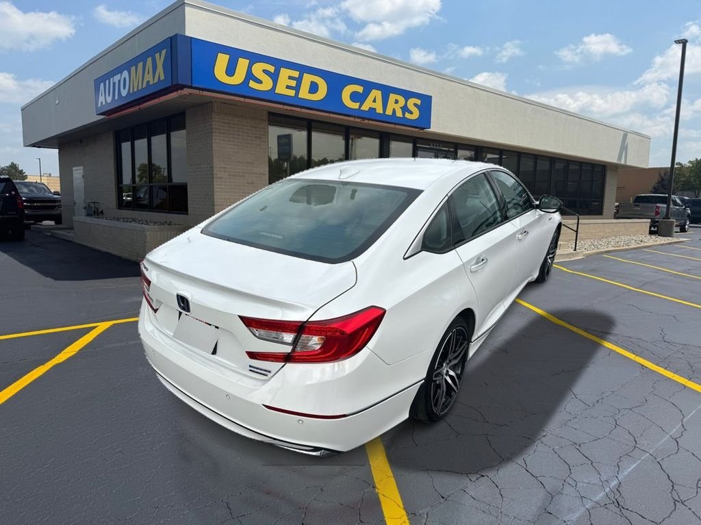 Used 2022 White Honda Touring image 5