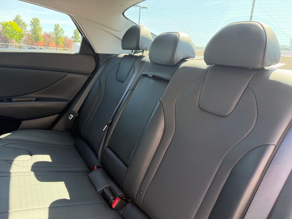 Used 2023 Lunar White Hyundai Limited image 27