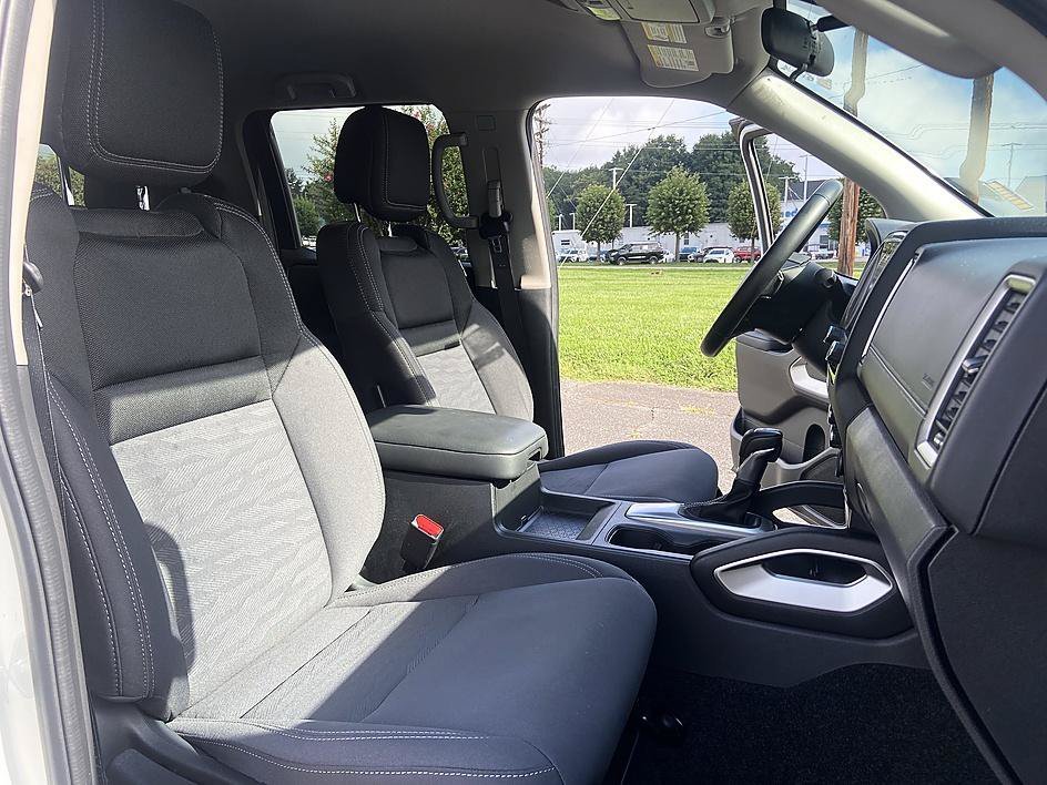 Used 2024 Glacier White Nissan SV image 17