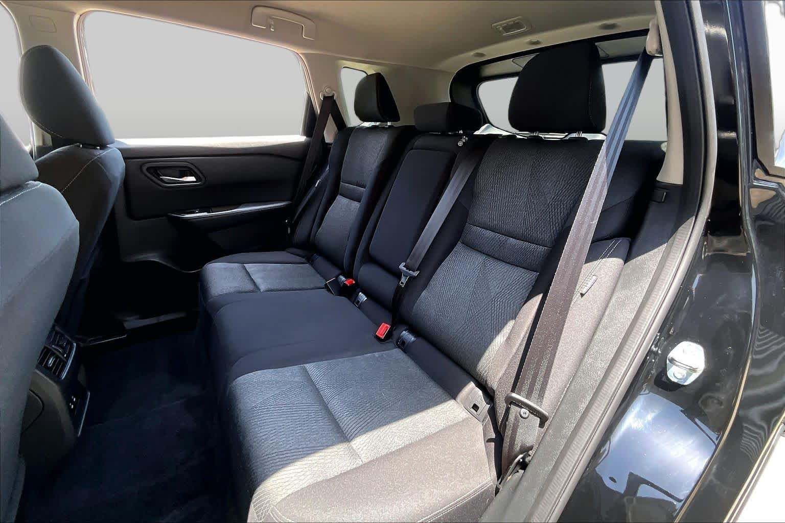 Used 2025 Super Black Nissan SV image 18