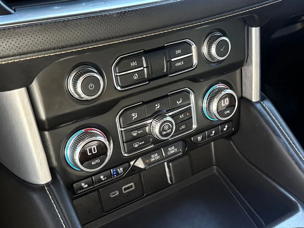Used 2022 Blue GMC SLT image 27
