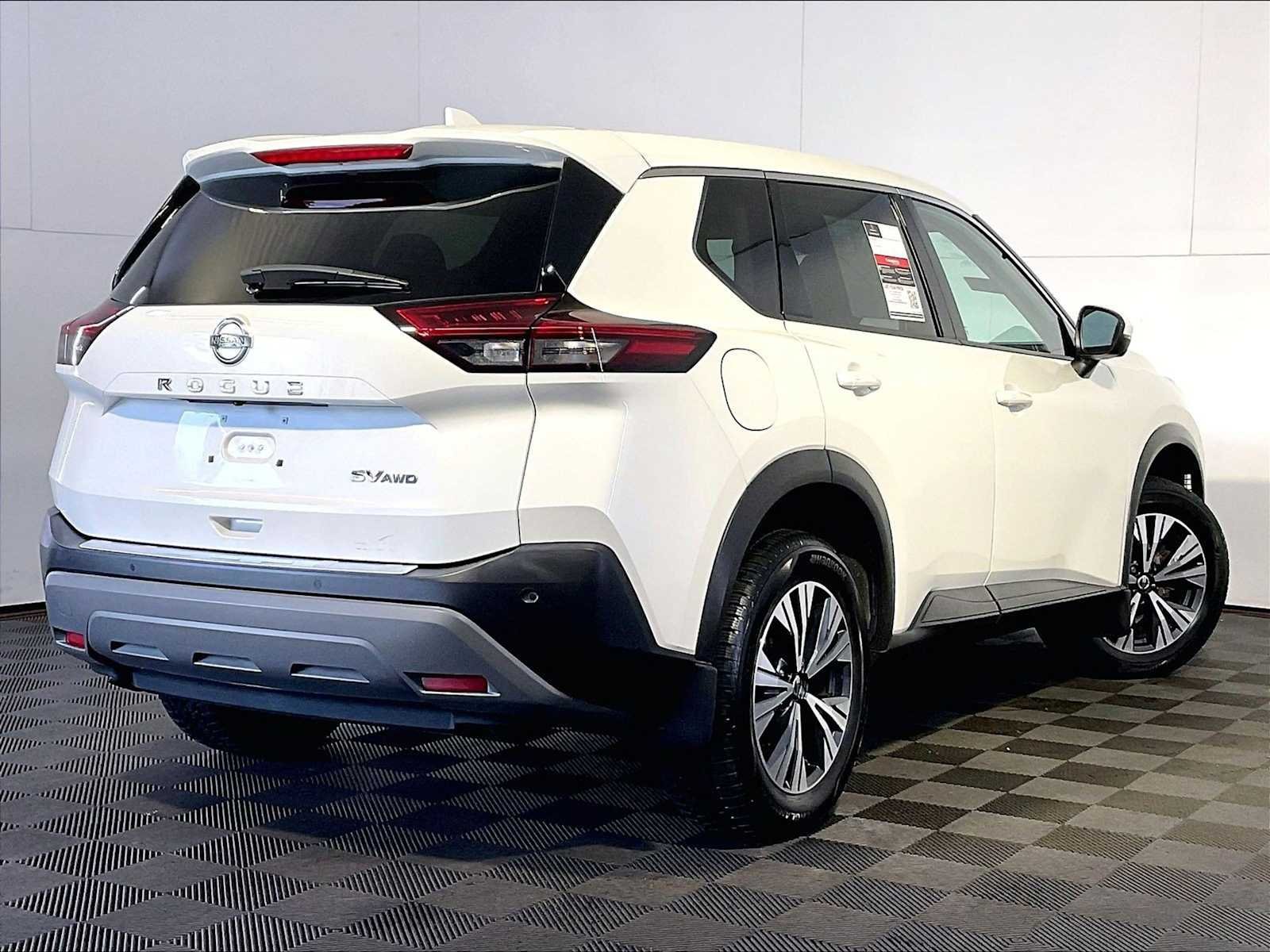 Used 2021 Pearl White Tricoat Nissan SV image 7