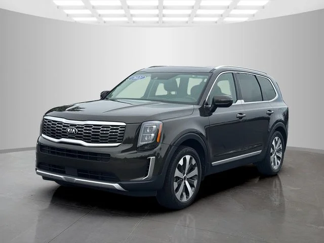 Certified Used 2021 Green Kia EX image 3