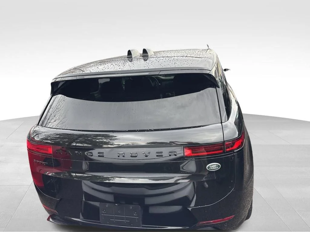 Used 2023 Black Land Rover First Edition image 11