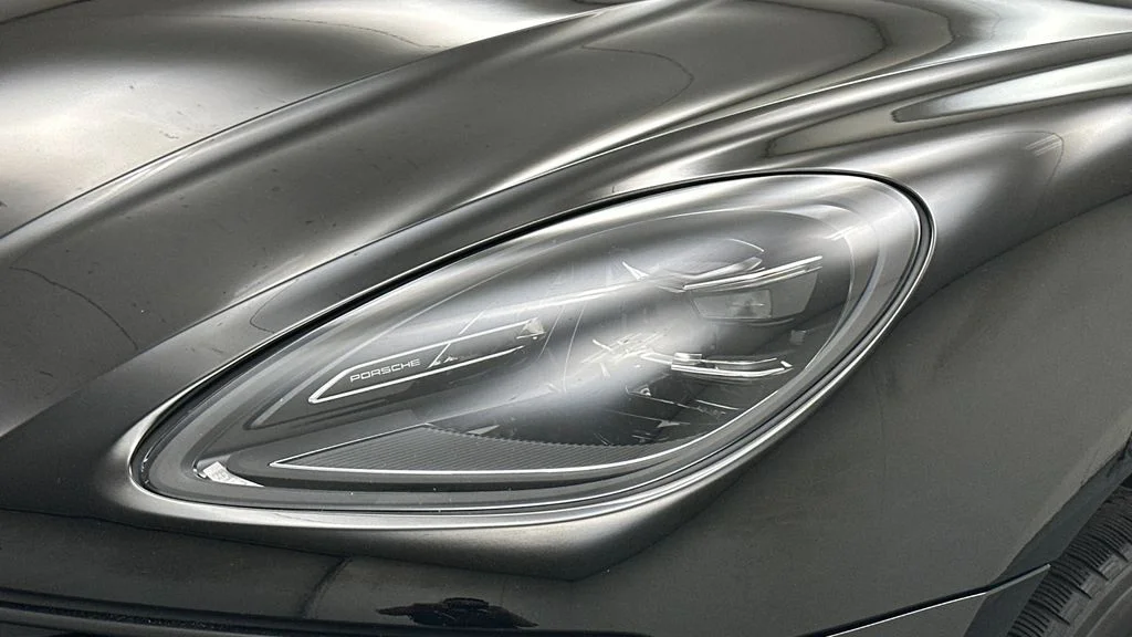 Used 2022 Black Porsche Base image 23