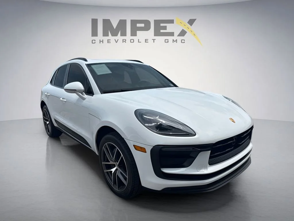 Used 2024  Porsche  image 7