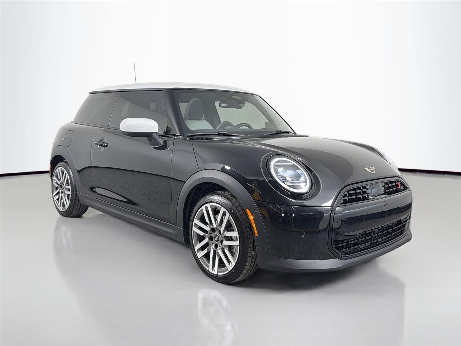 New 2026 Midnight Black II Metallic MINI Cooper S image 3