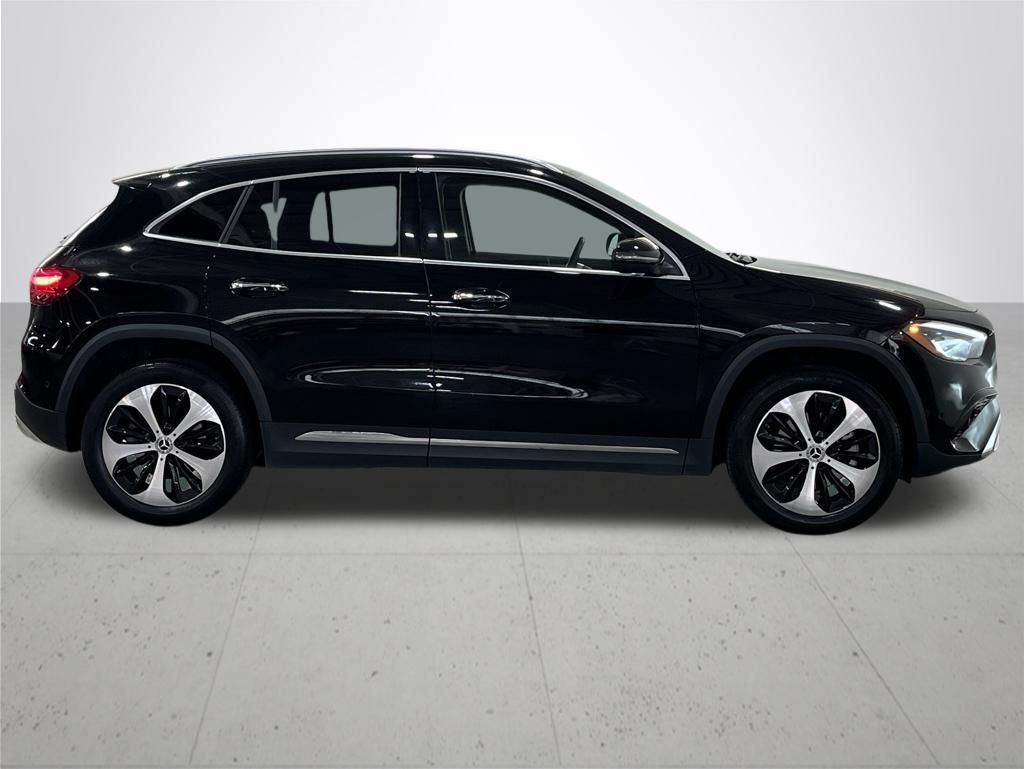 Used 2025  Mercedes-Benz GLA 250 image 9