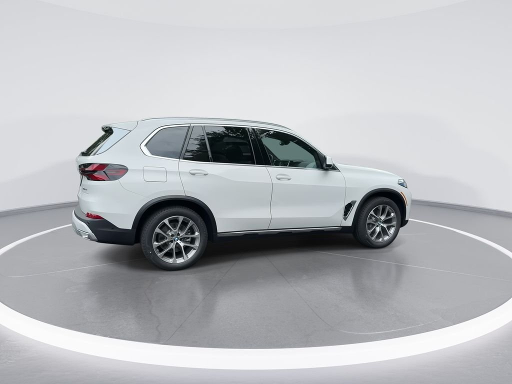 New 2026 White BMW xDrive40i image 8