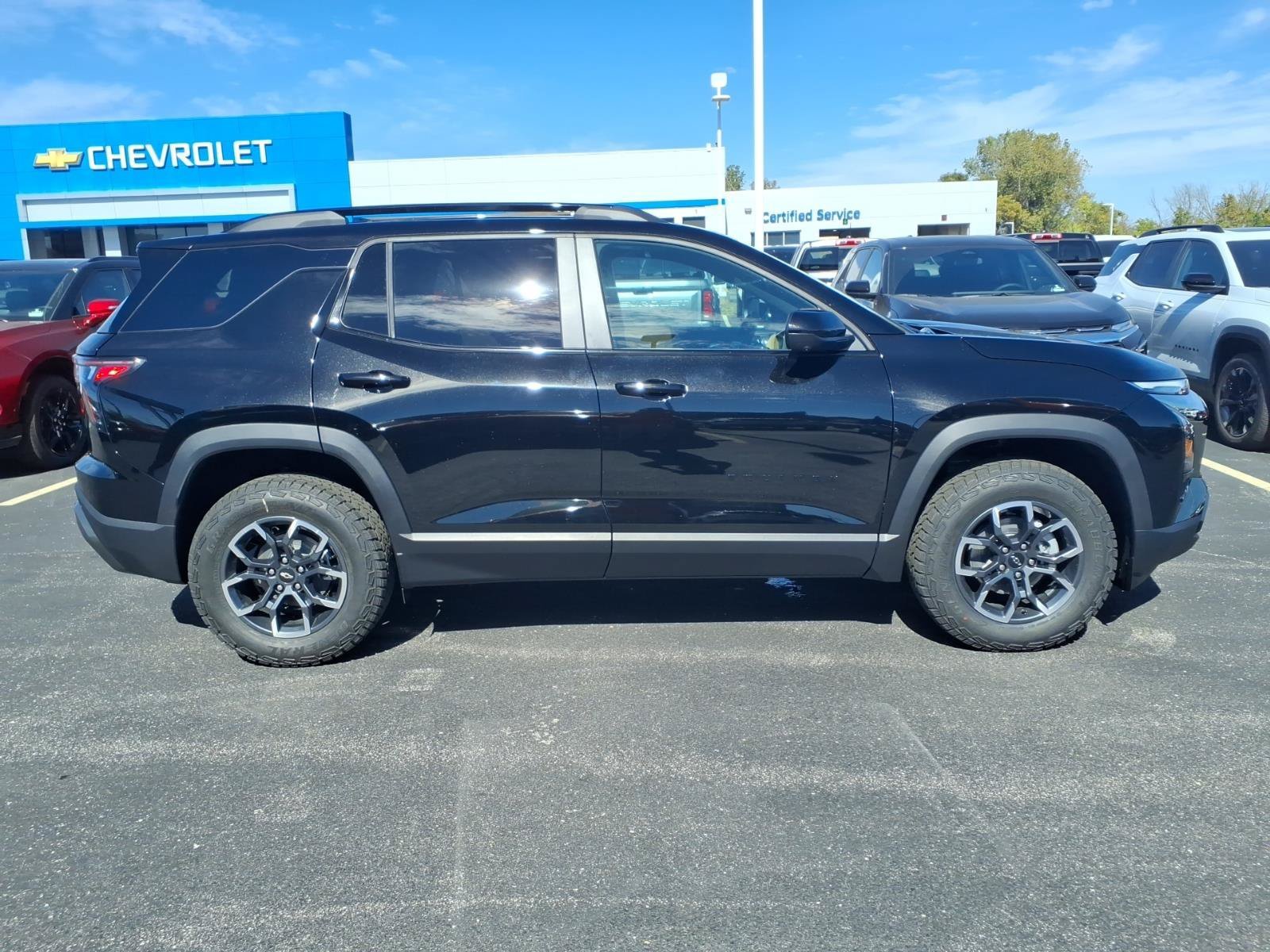 New 2027 Mosaic Black Metallic Chevrolet ACTIV image 17