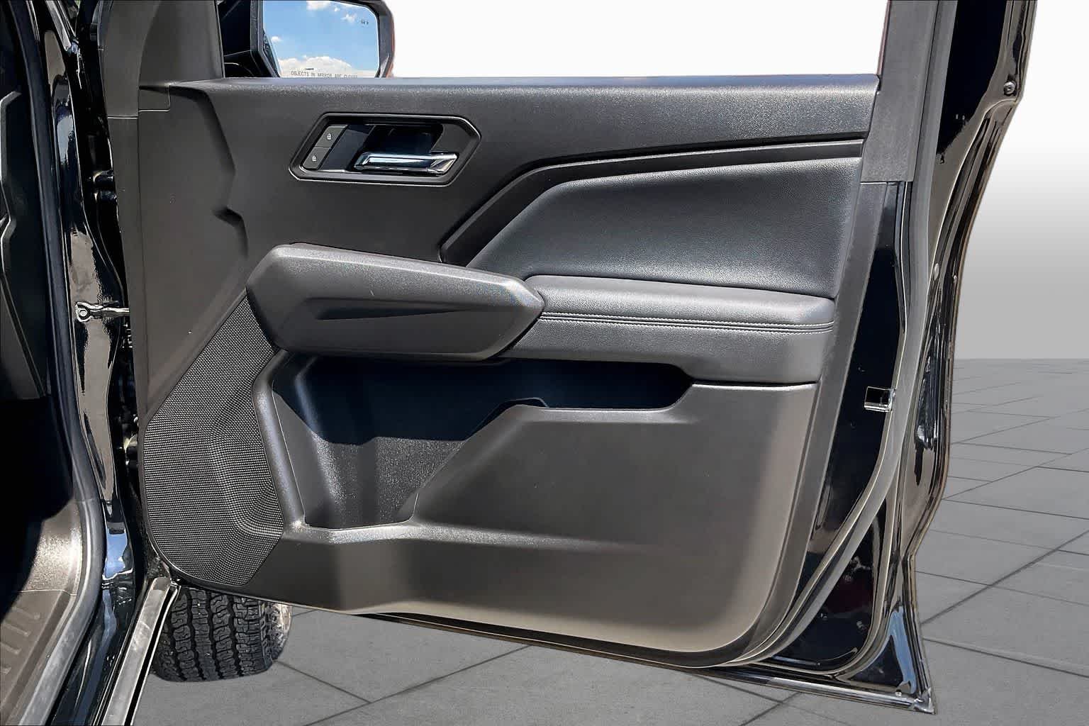 Used 2025 Onyx Black GMC 2WD Elevation image 22