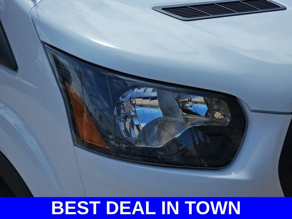 New 2026 Oxford White Ford Cargo Van image 33