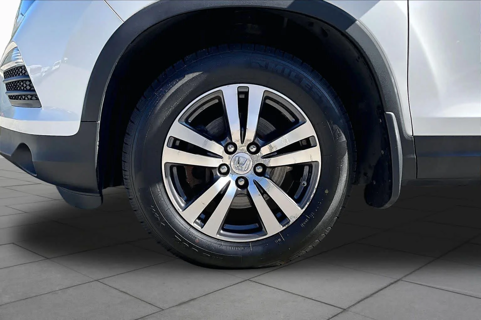 Used 2017 Crystal Black Pearl Honda EX-L image 11