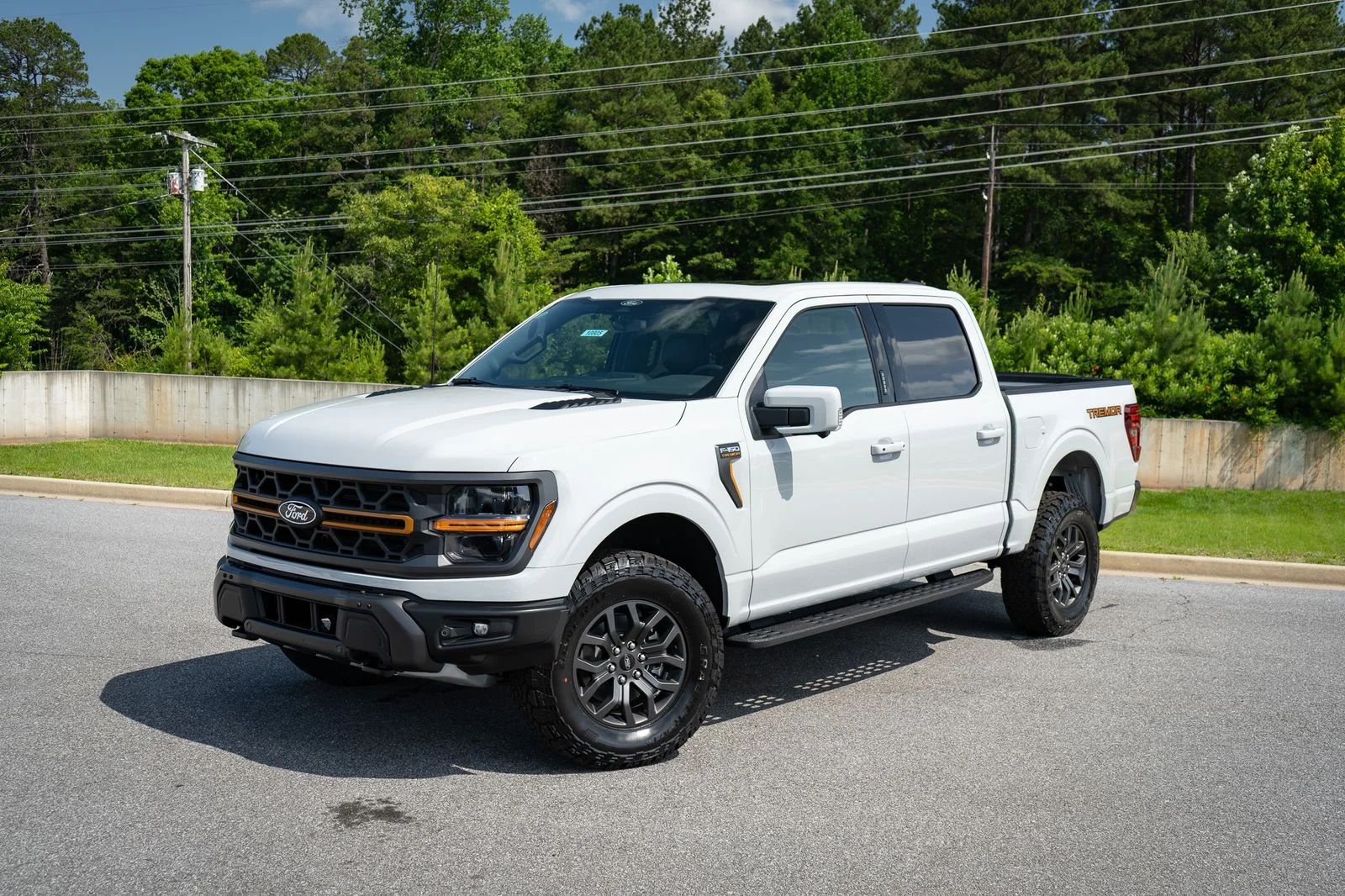 New 2026 White Ford Tremor image 4