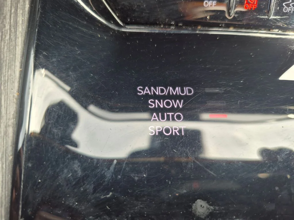 Used 2024 White Jeep Series II image 17