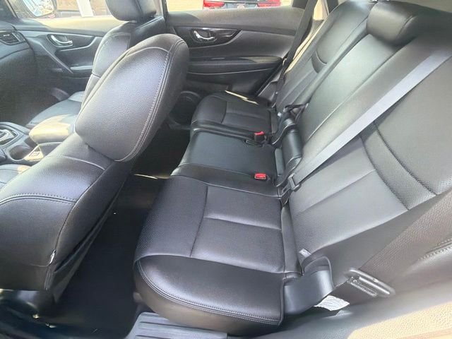 Used 2020 Black Nissan SL image 14