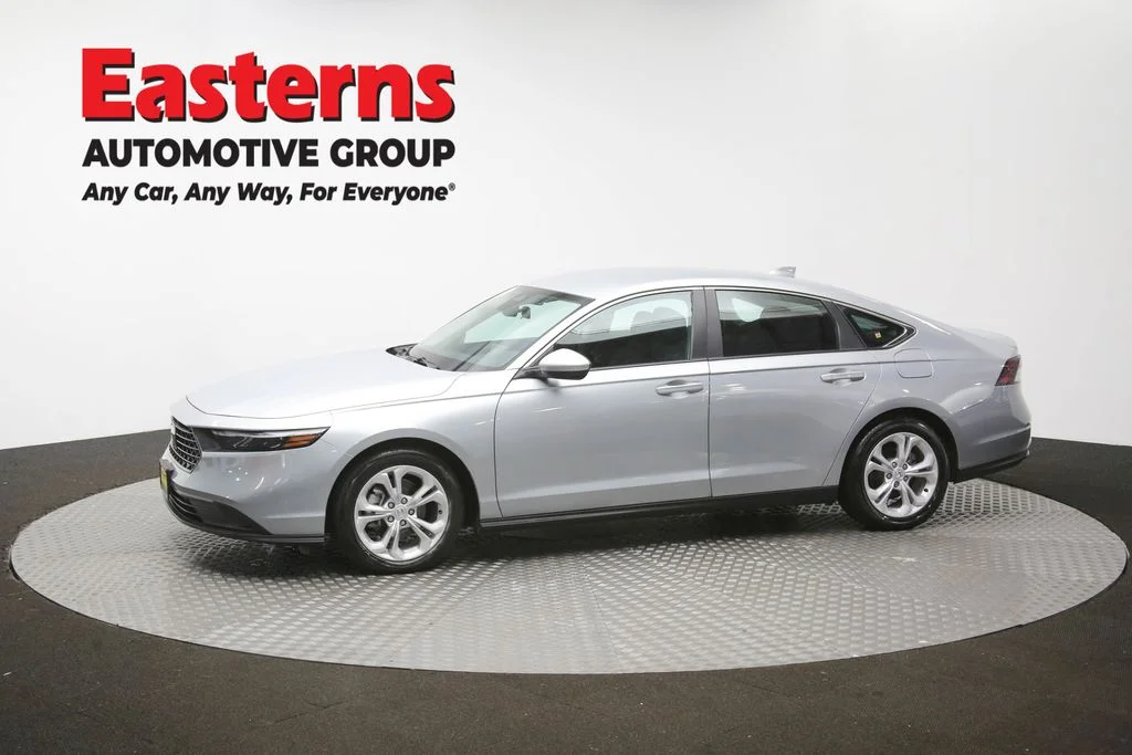 Used 2025 Silver Honda LX image 57